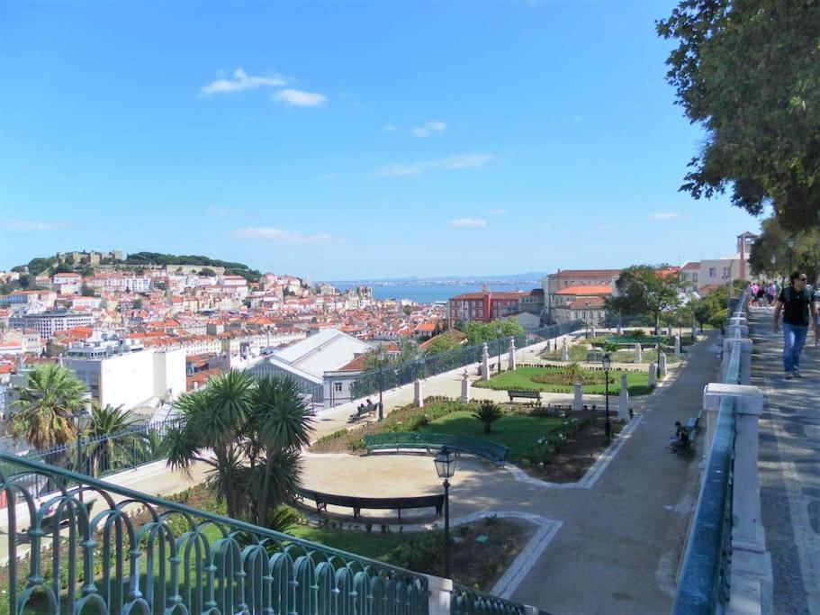 Mm3 Baixa Rossio Castle View! Apartment Lisabona Exterior foto